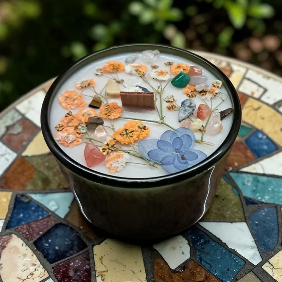 Hand Crafted , Wicked Worthy Wax, Shock it Chakra 4 oz candle - Picture 2 of 3